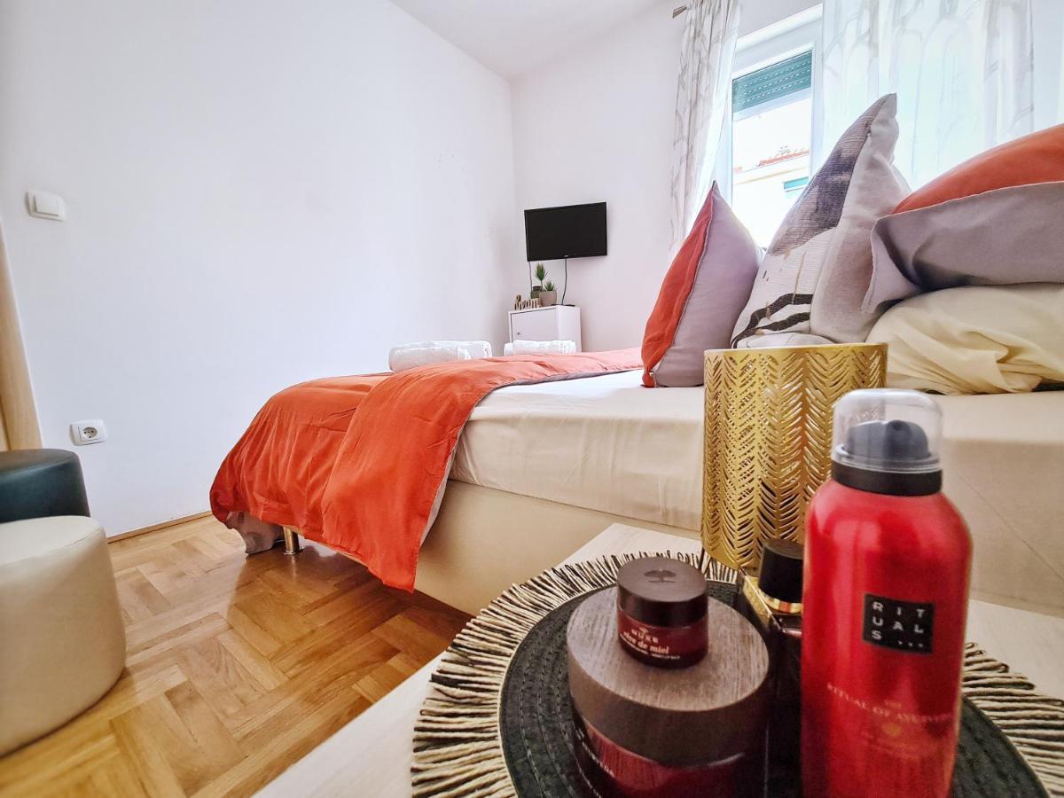 Luxury Apartment Salona מראה חיצוני תמונה