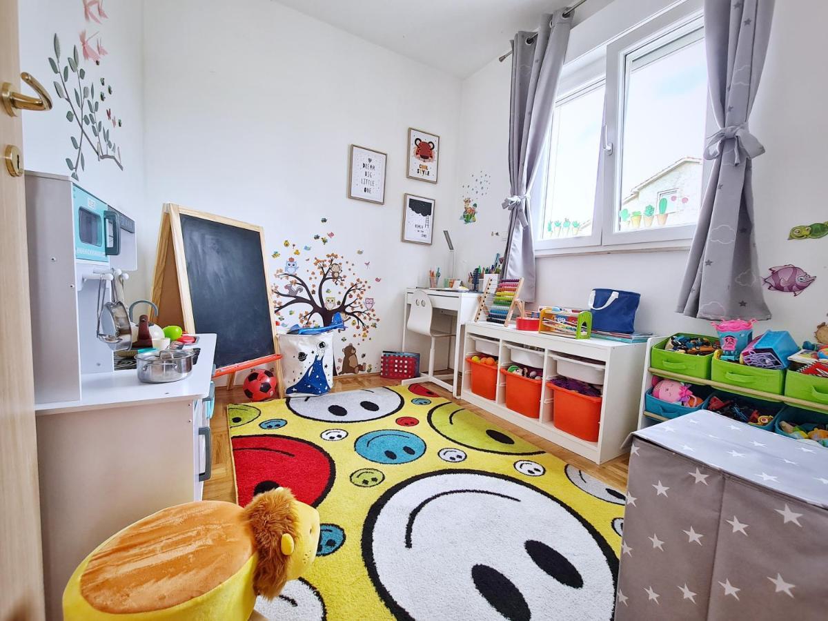 Luxury Apartment Salona מראה חיצוני תמונה