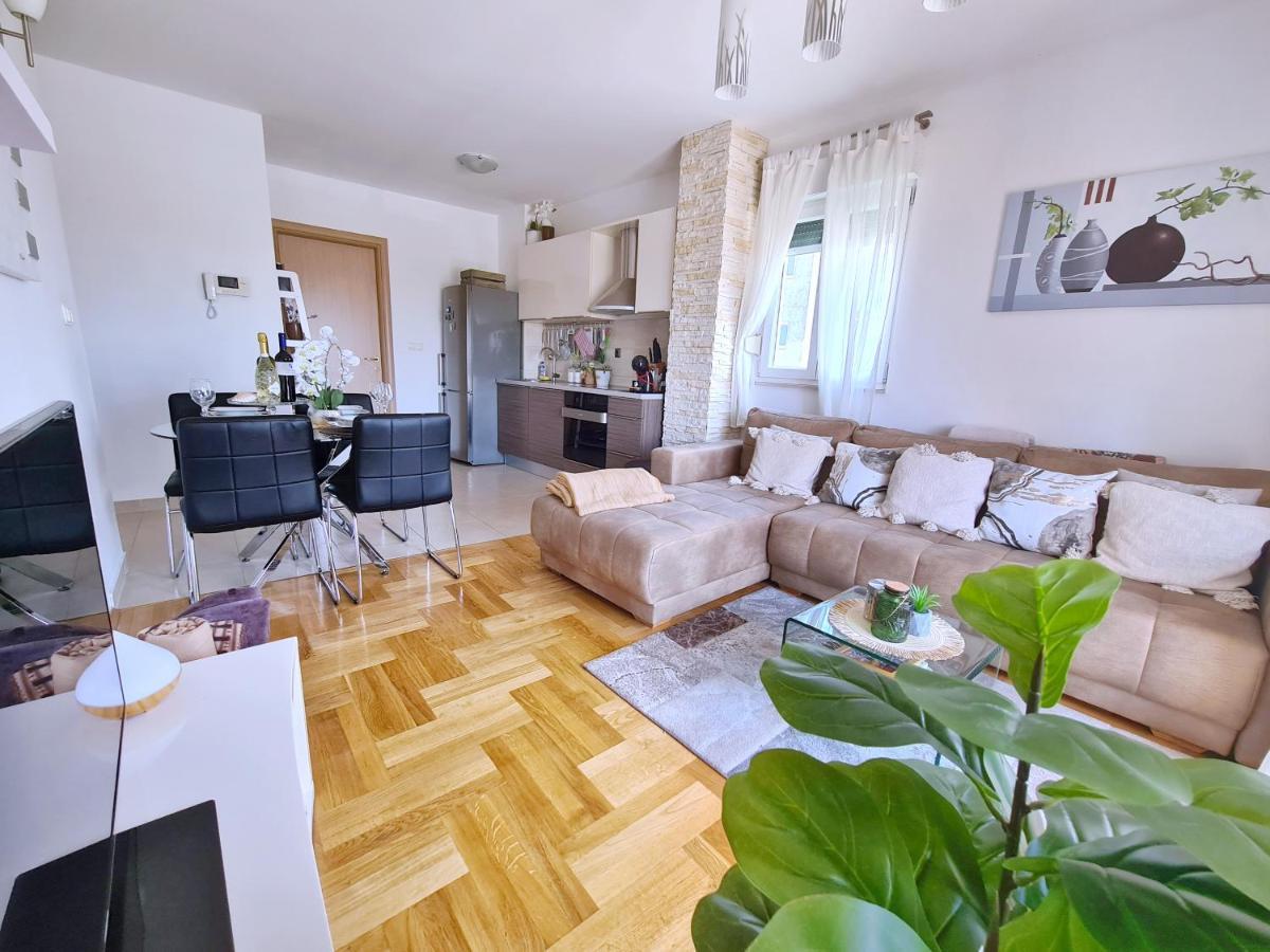 Luxury Apartment Salona מראה חיצוני תמונה