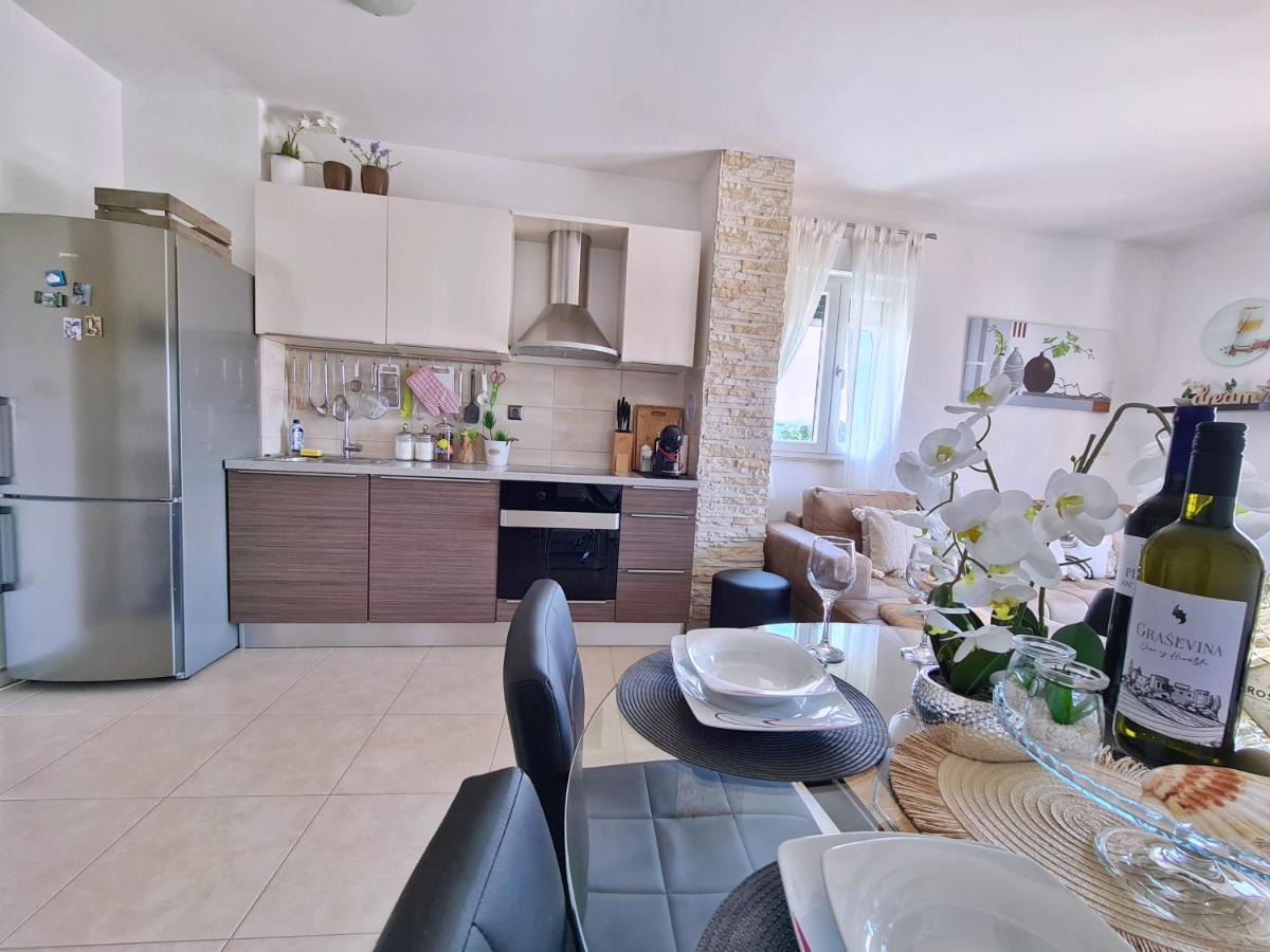 Luxury Apartment Salona מראה חיצוני תמונה