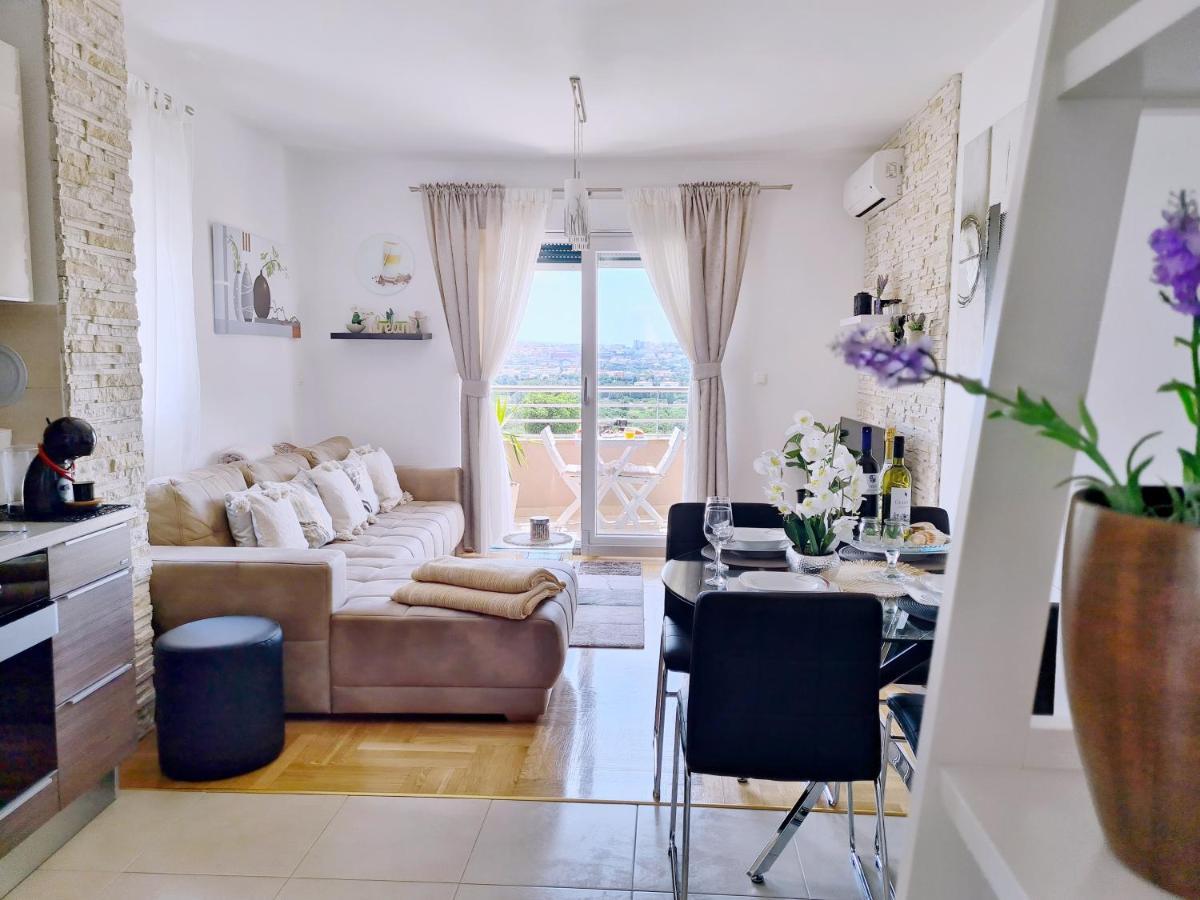 Luxury Apartment Salona מראה חיצוני תמונה